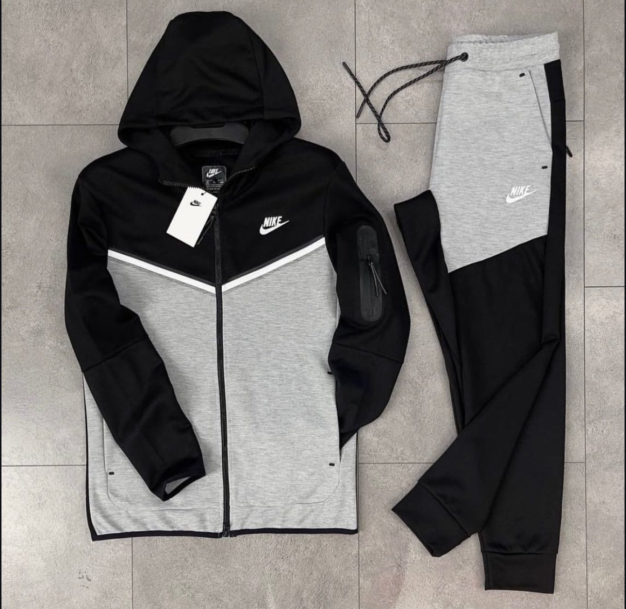 Nike Tech Fleece ensemble Gr-135