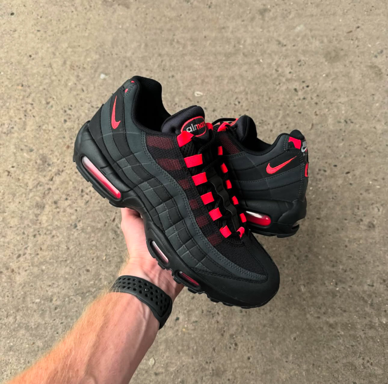 Nike Air Max 95 Essential Μαύρο & Κόκκινο