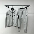 Nike Tech ensemble Gr-140