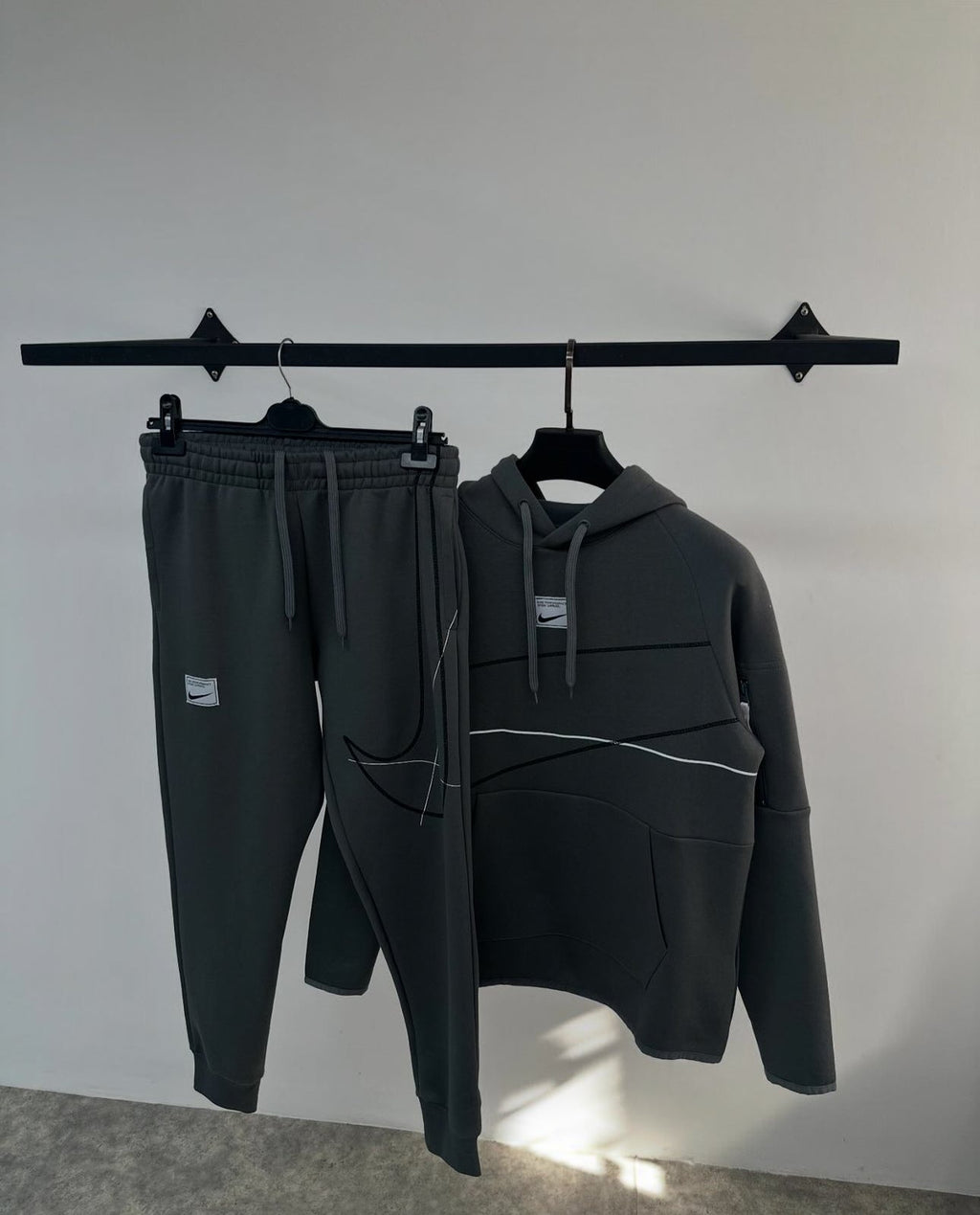 Set Nike Swoosh line dark grey