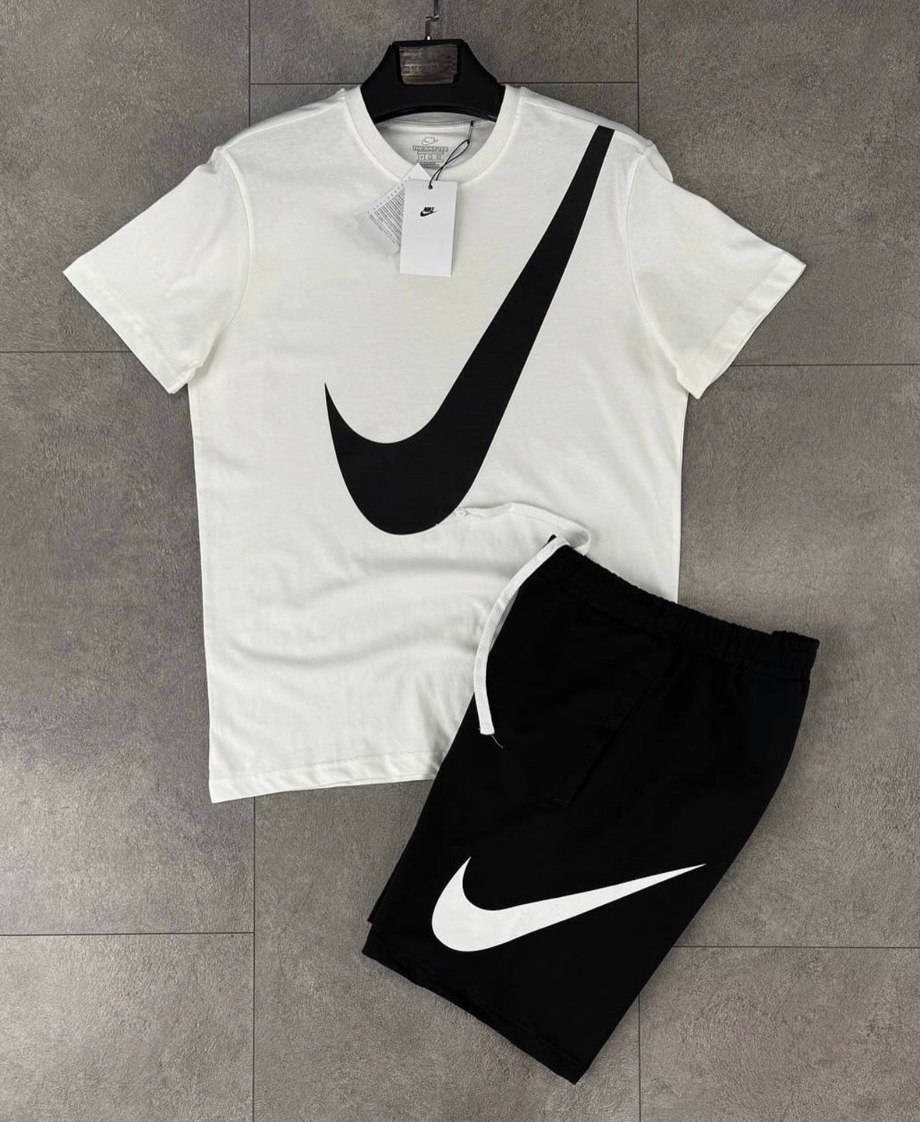Set Nike R-3519