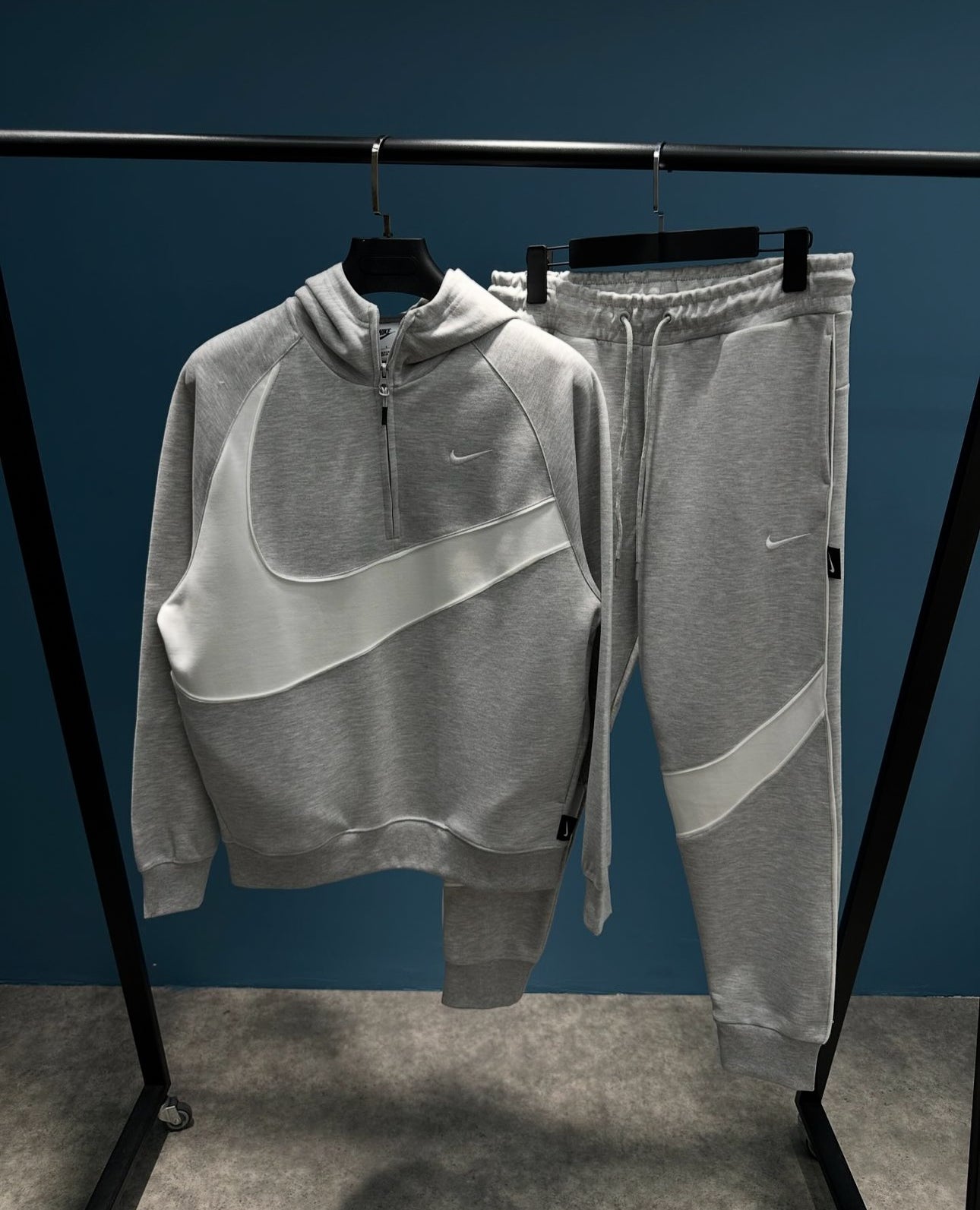 Set Nike Swoosh ensemble grey