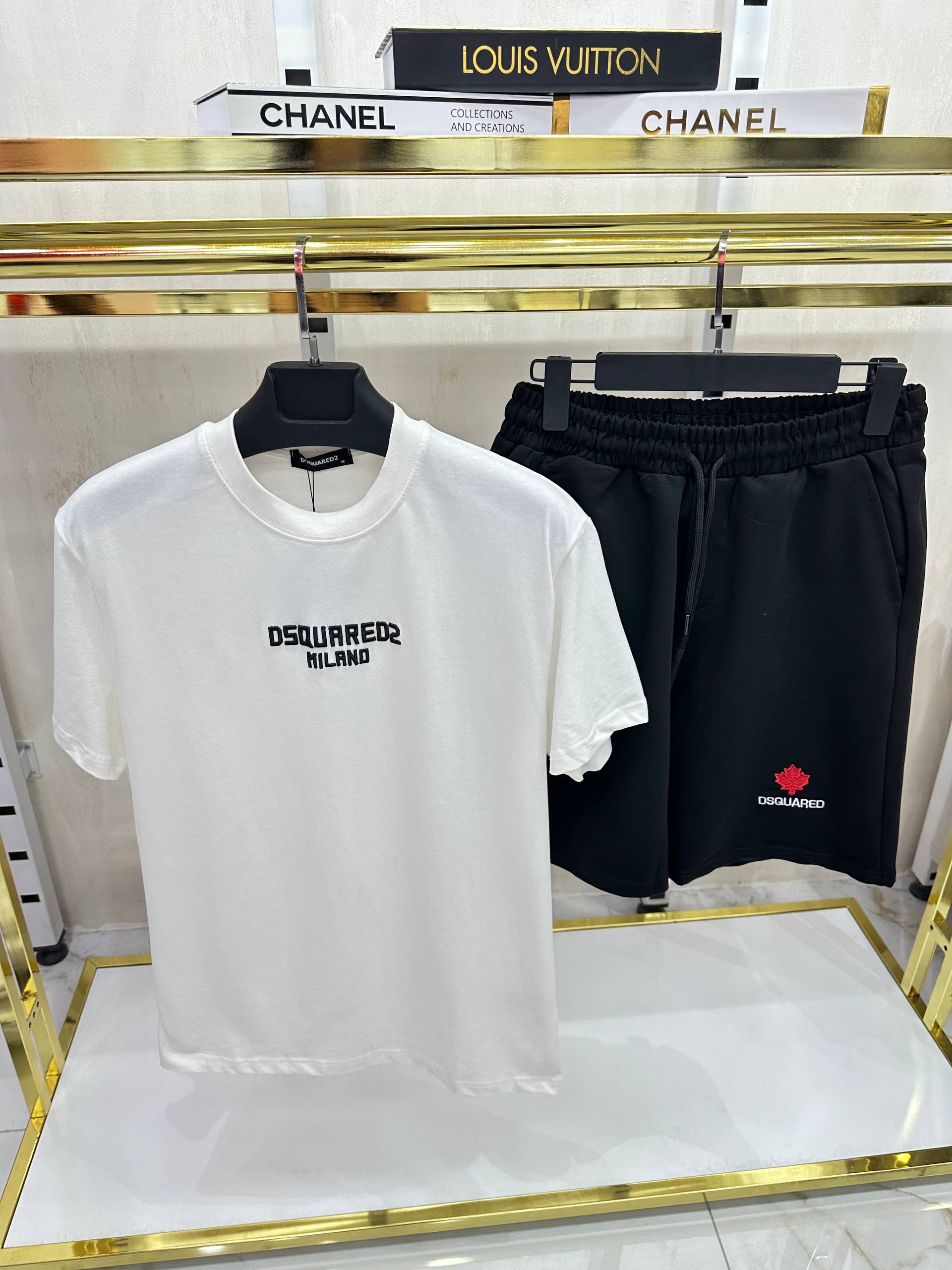 Set Dsquared code-581