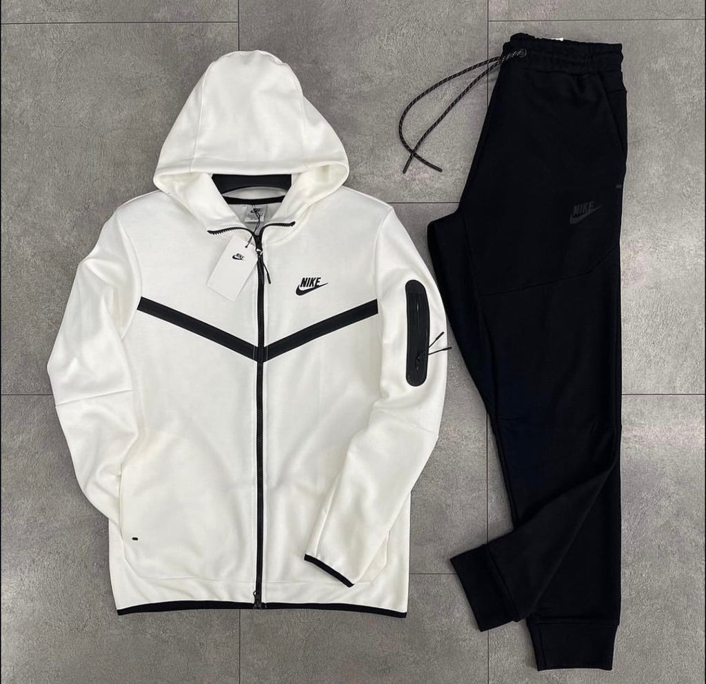 Nike Tech Fleece ensemble Gr-137