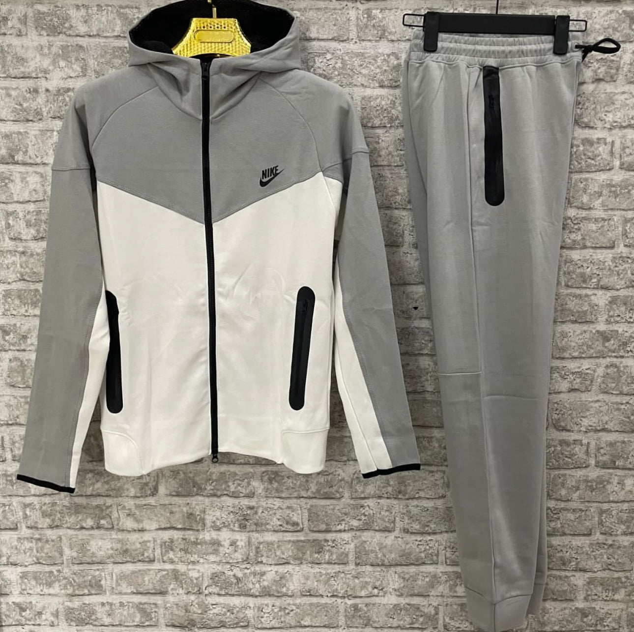 Nike Tech Fleece Gr-123