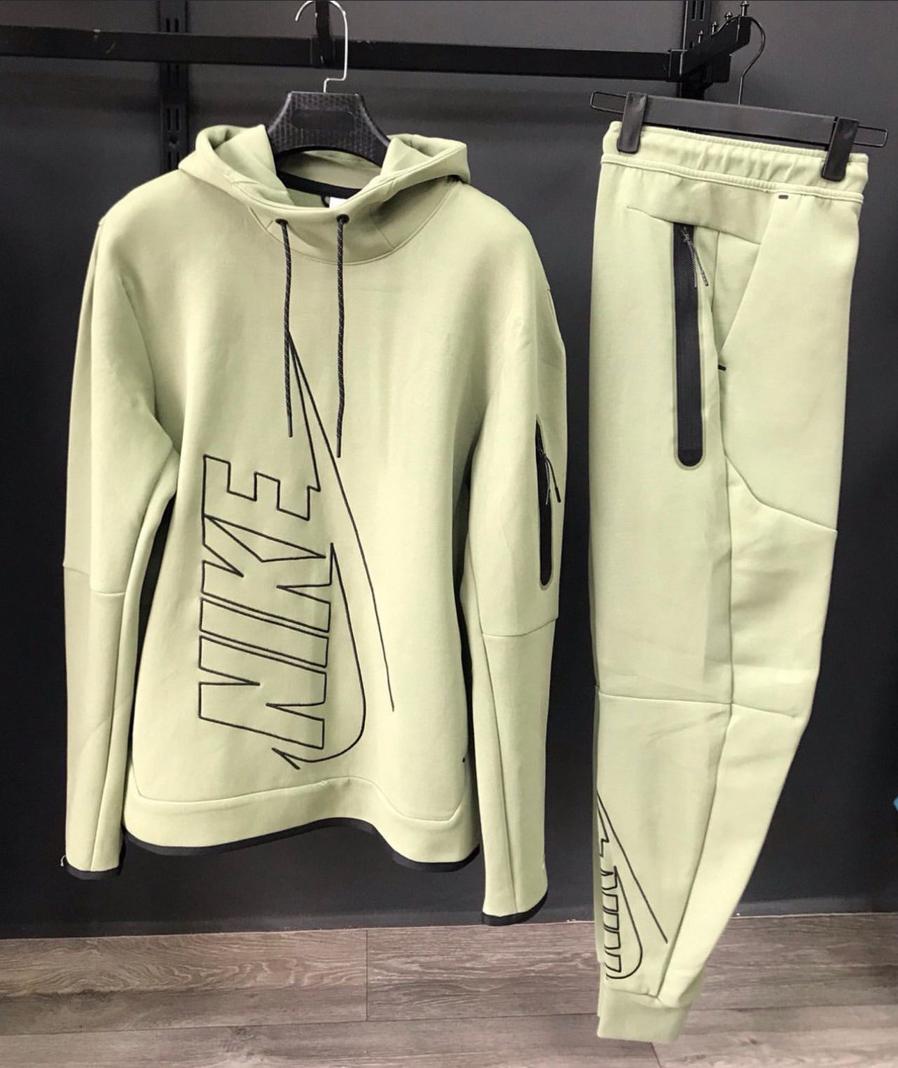 Nike Tech Fleece Gr-117