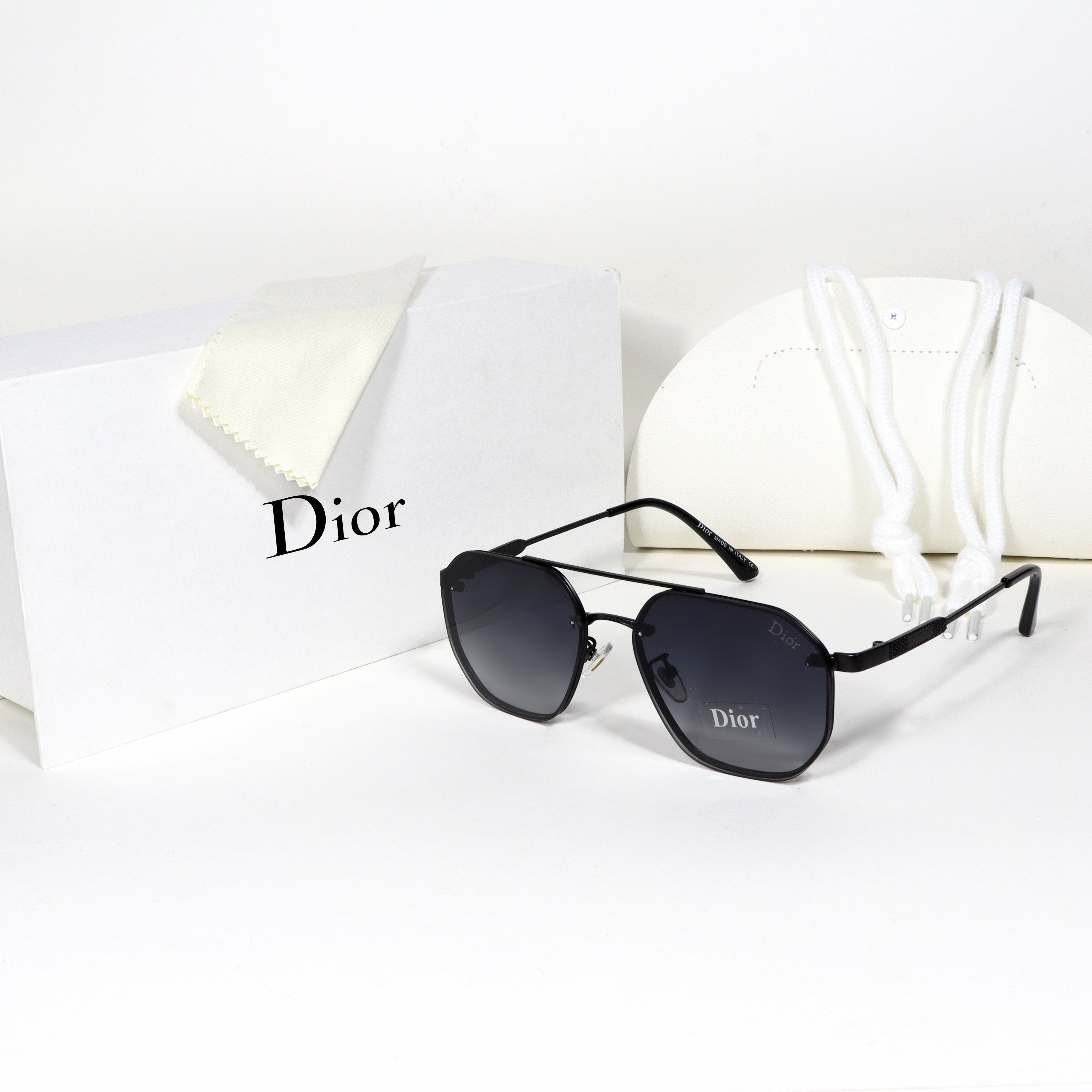 Dior - DR01