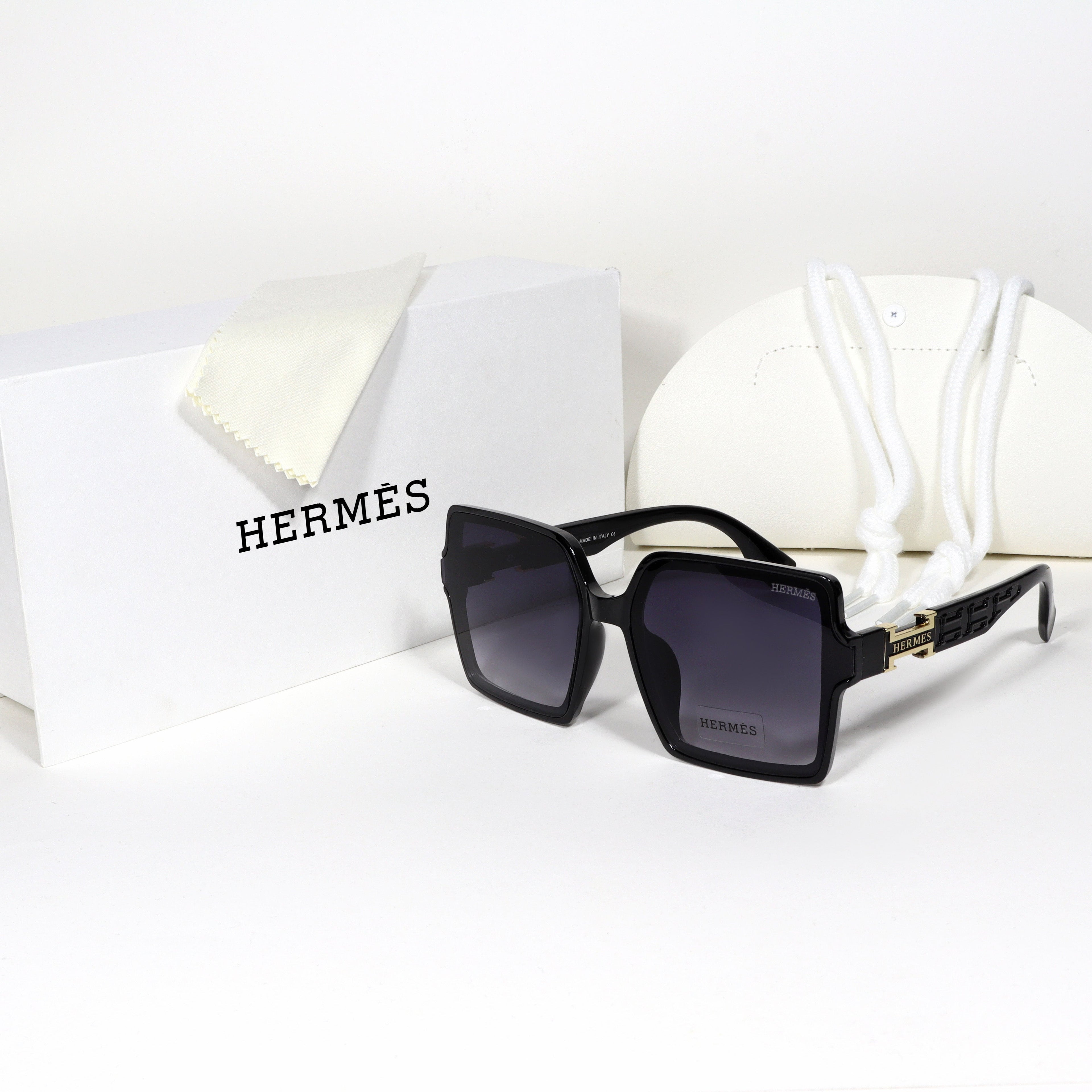 Hermes - HRM02