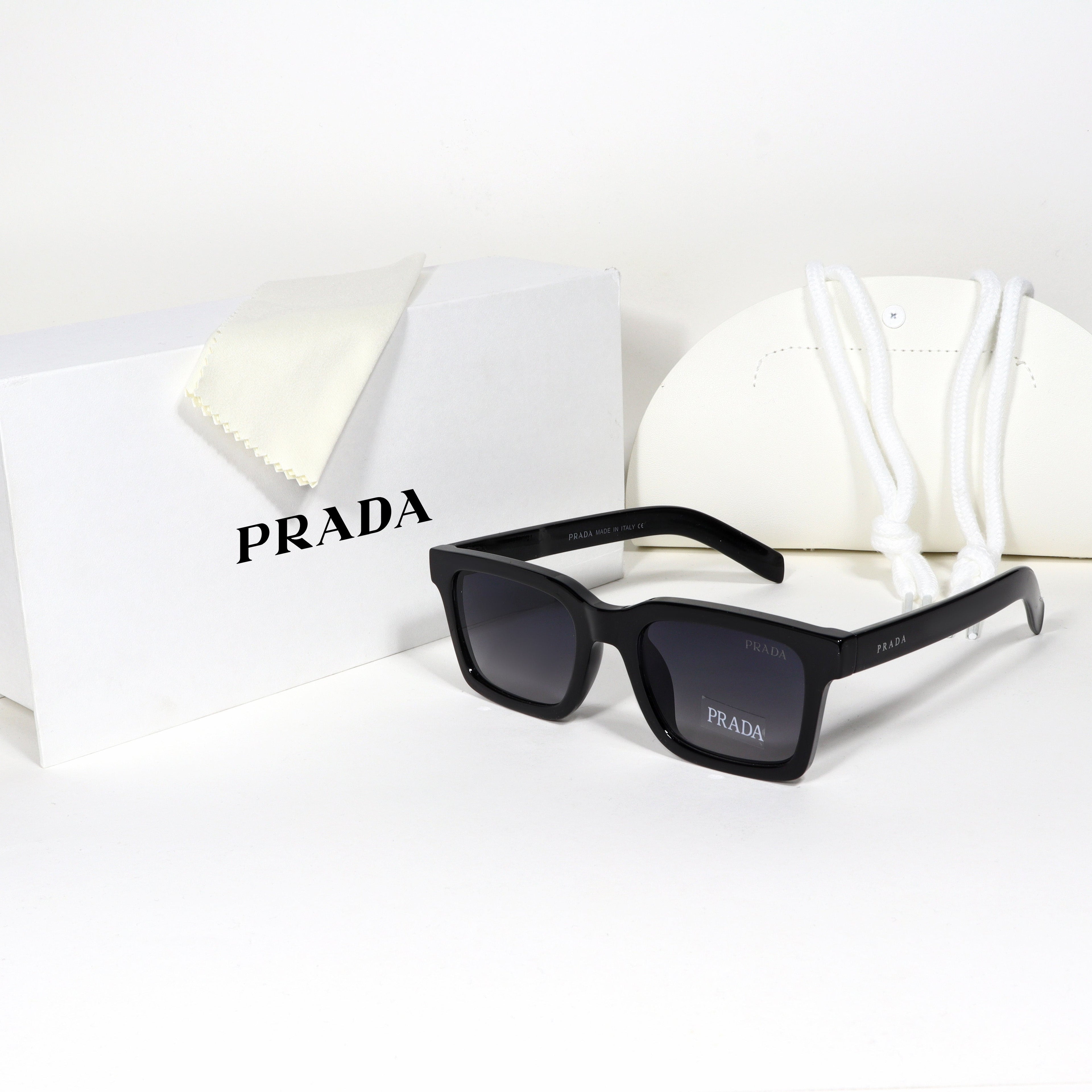 Prada - PR14